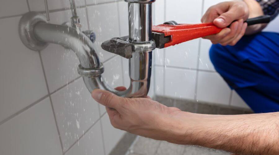 Expert burst pipe repair services in Van Buren, IN